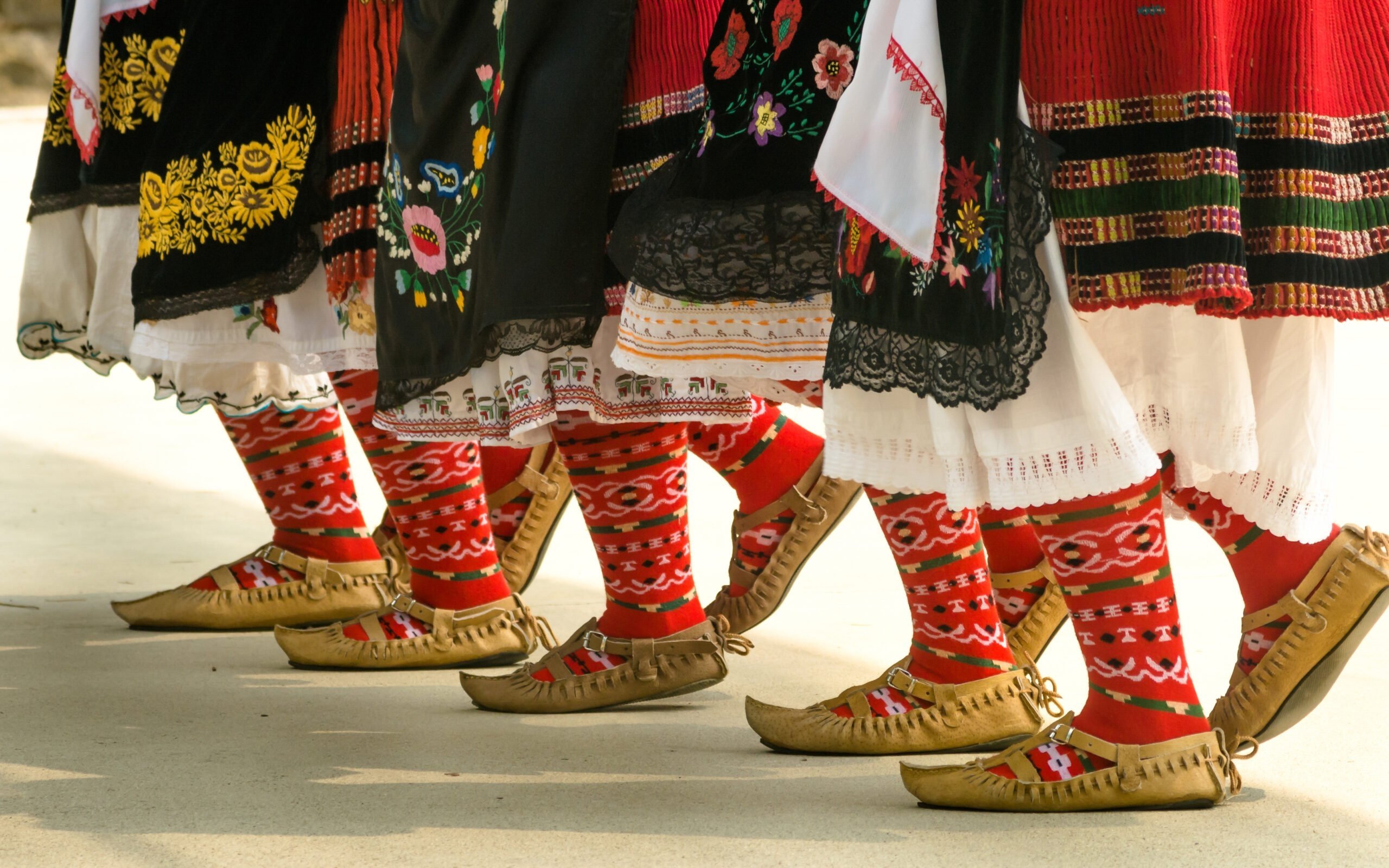 Празници и обичаи в България