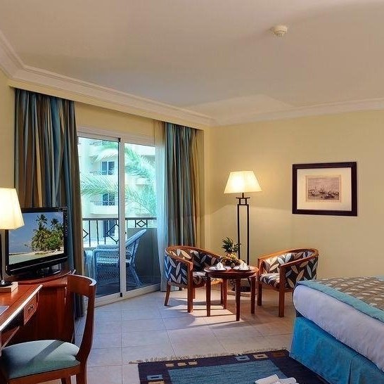 Почивка в AMWAJ BEACH CLUB 4* Сома Бей, Египет