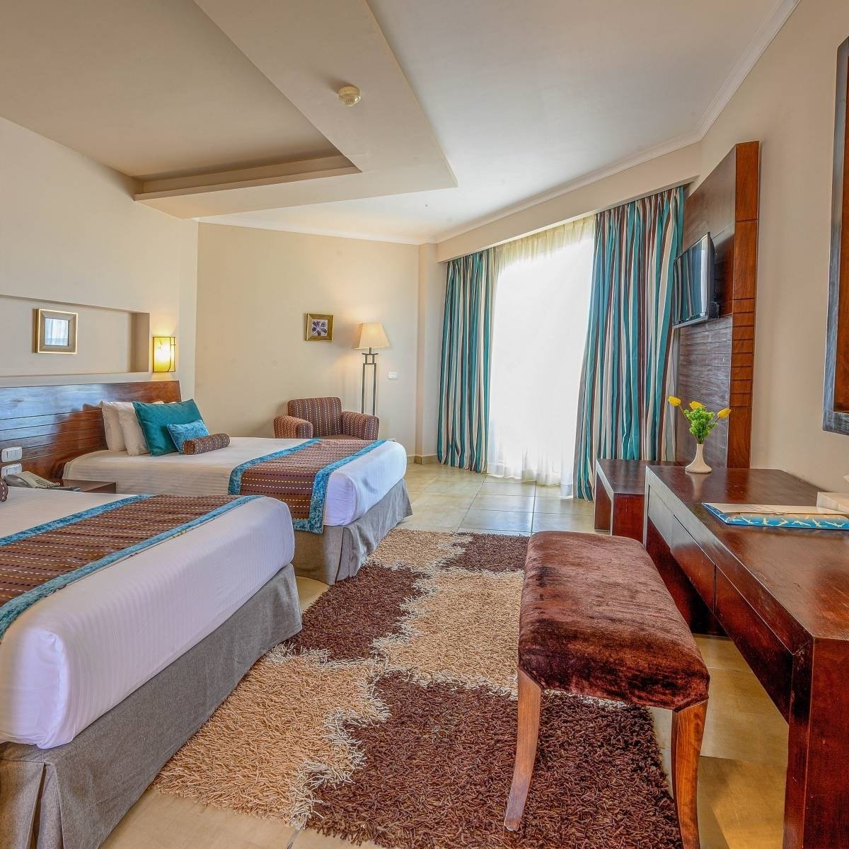 Почивка в AMWAJ BEACH CLUB 4* Сома Бей, Египет
