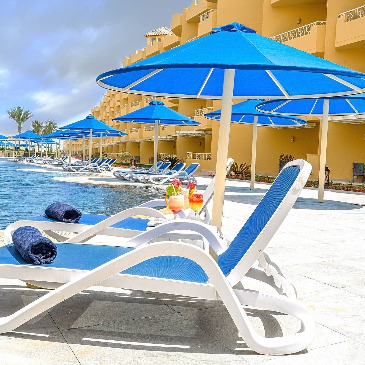 Почивка в AMWAJ BEACH CLUB 4* Сома Бей, Египет
