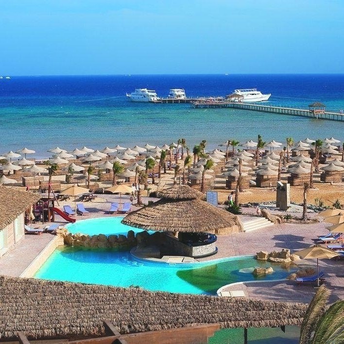 Почивка в AMWAJ BEACH CLUB 4* Сома Бей, Египет