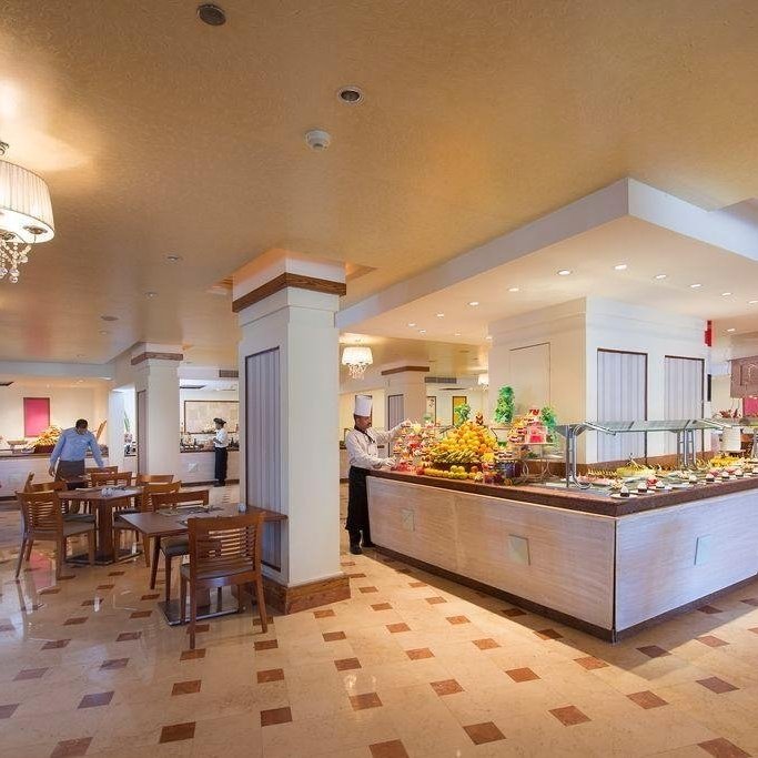 Почивка в AMWAJ BEACH CLUB 4* Сома Бей, Египет