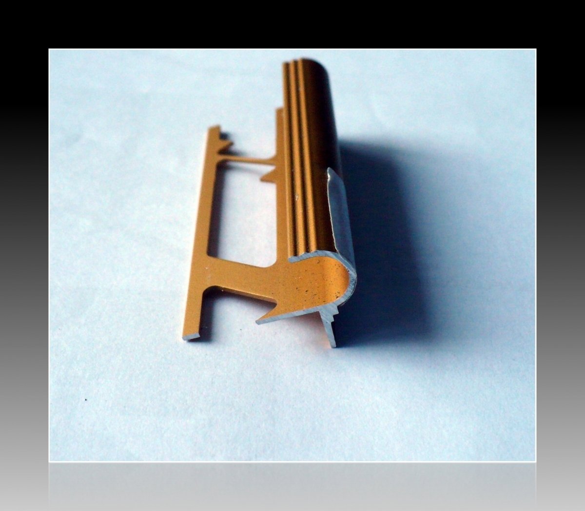 АЛУМИНИЕВИ ЛАЙСНИ ЗА СТЪПАЛА-ЦЕНИ