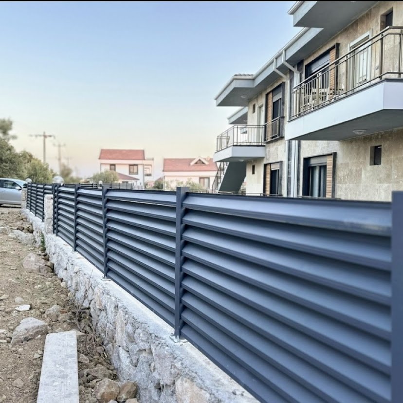 прегради и огради