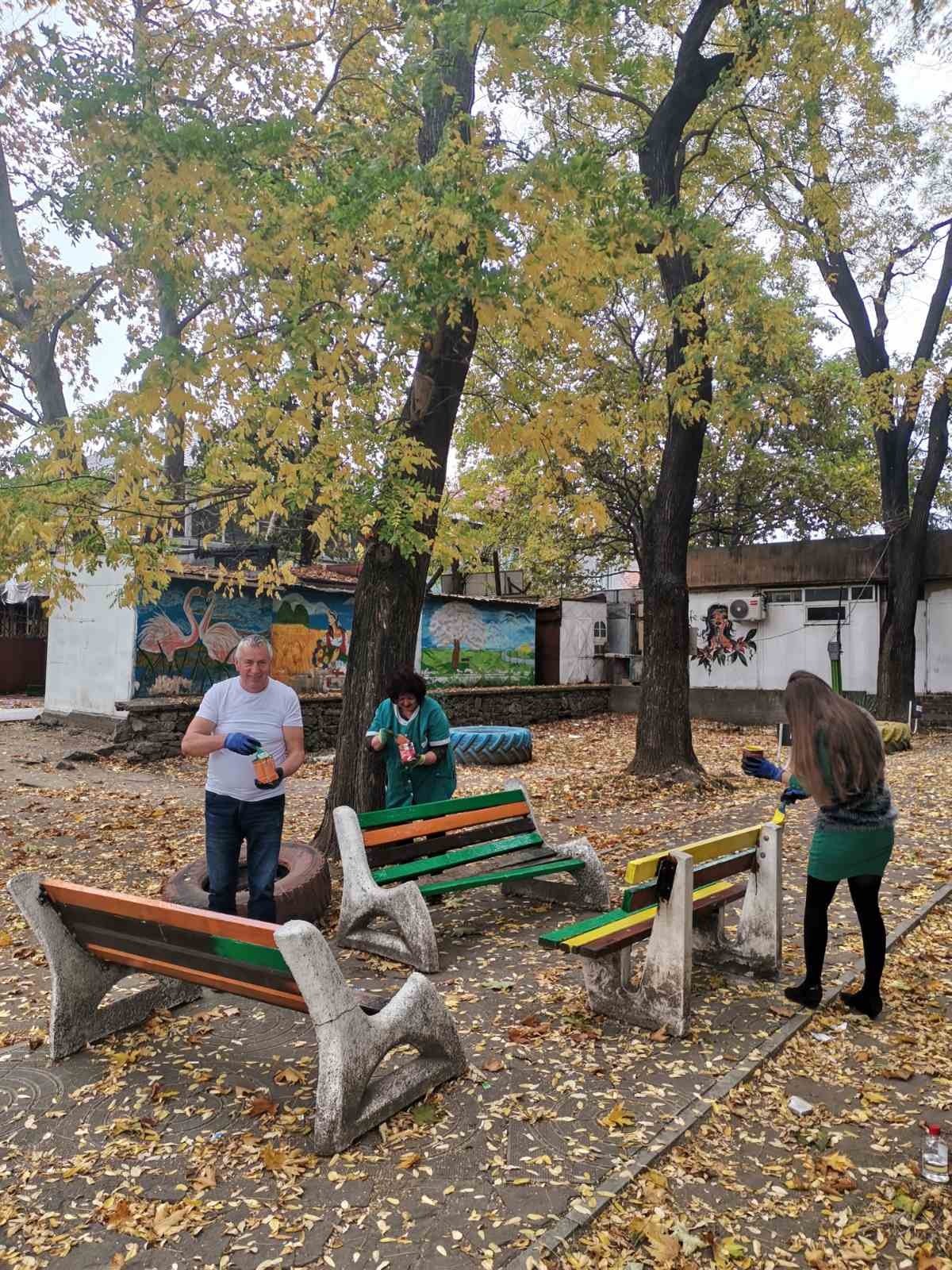 АЗ СЪМ КОСТАНДОВО