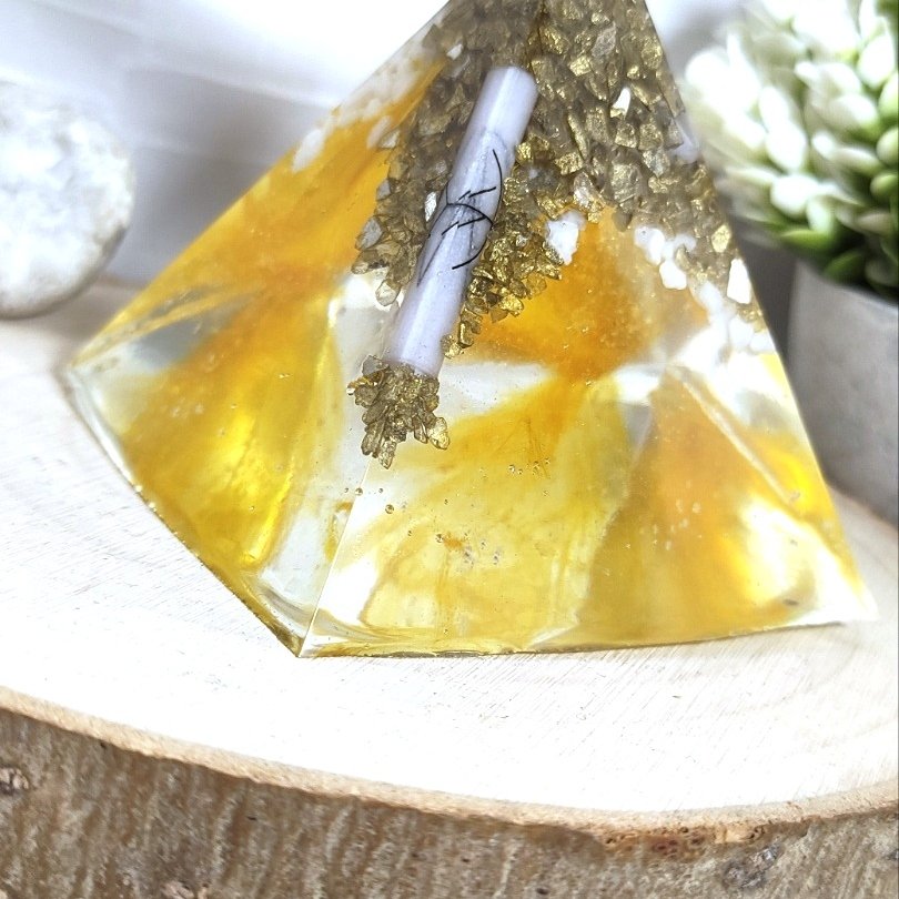 Пирамида | Чиста душа, силен дух, лека мисъл