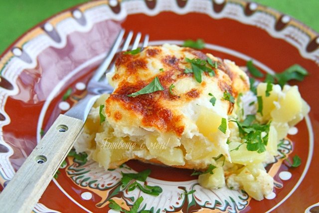 Огретен с картофи, сирене и кашкавал
