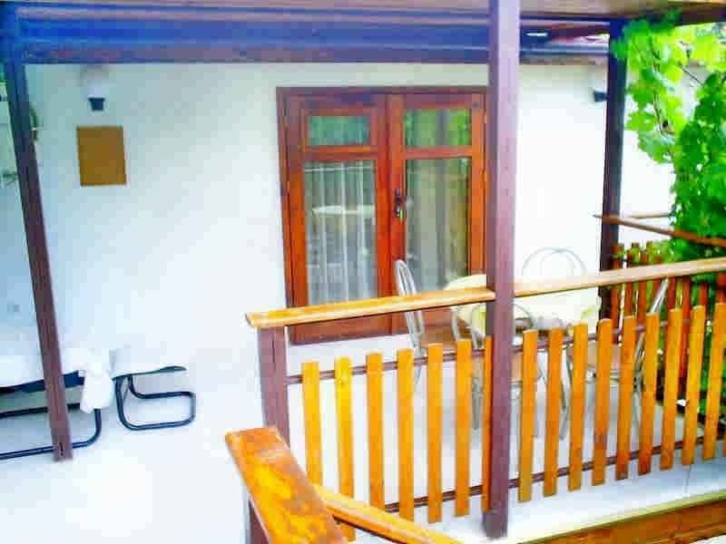 STUDIOS