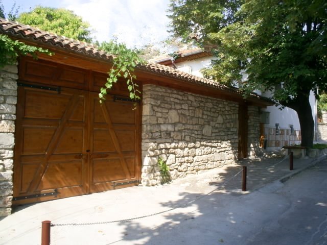 BG