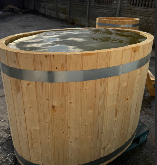 Градинска дървена вана за релакс и уелнес у дома