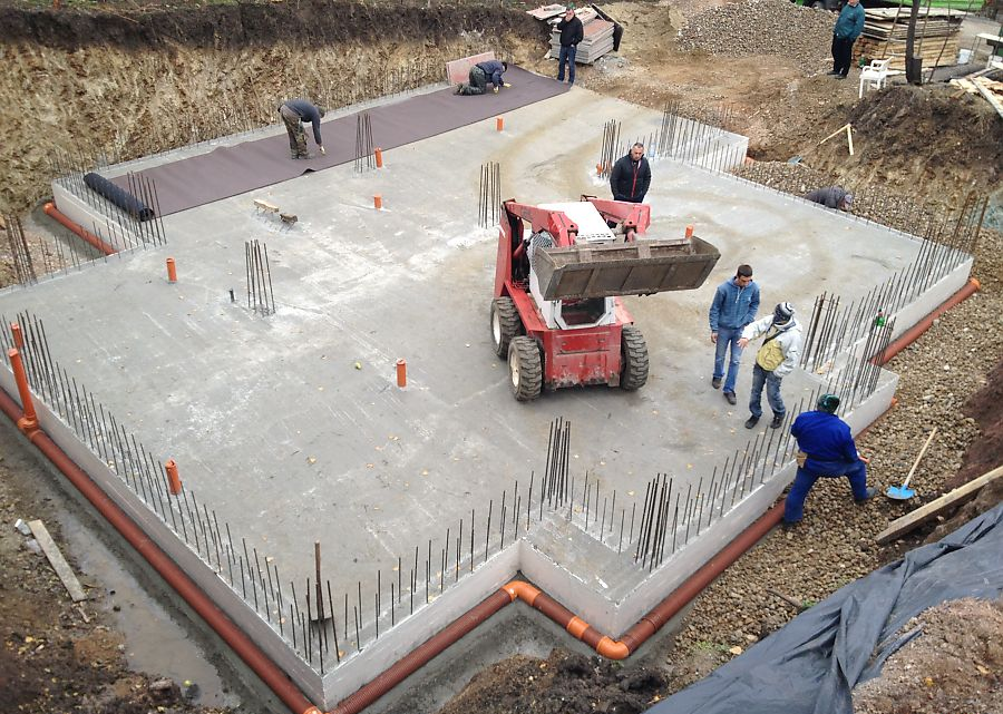 Груб строеж в Божурище – Строителство на къщи | IVASTROY 2006