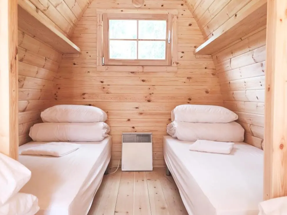 Сглобяемо дървено бунгало IVA HOUSE 2.4 × 3.0 m | Изолирано глемпинг решение – IVASTROY 2006