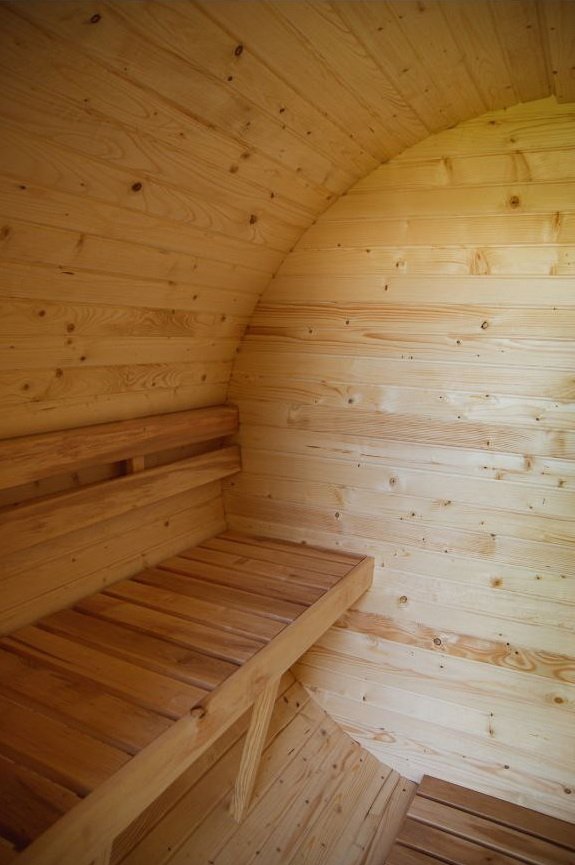 IVA SAUNA Barrel 3.0 m с навес – просторна външна дървена сауна тип бъчва
