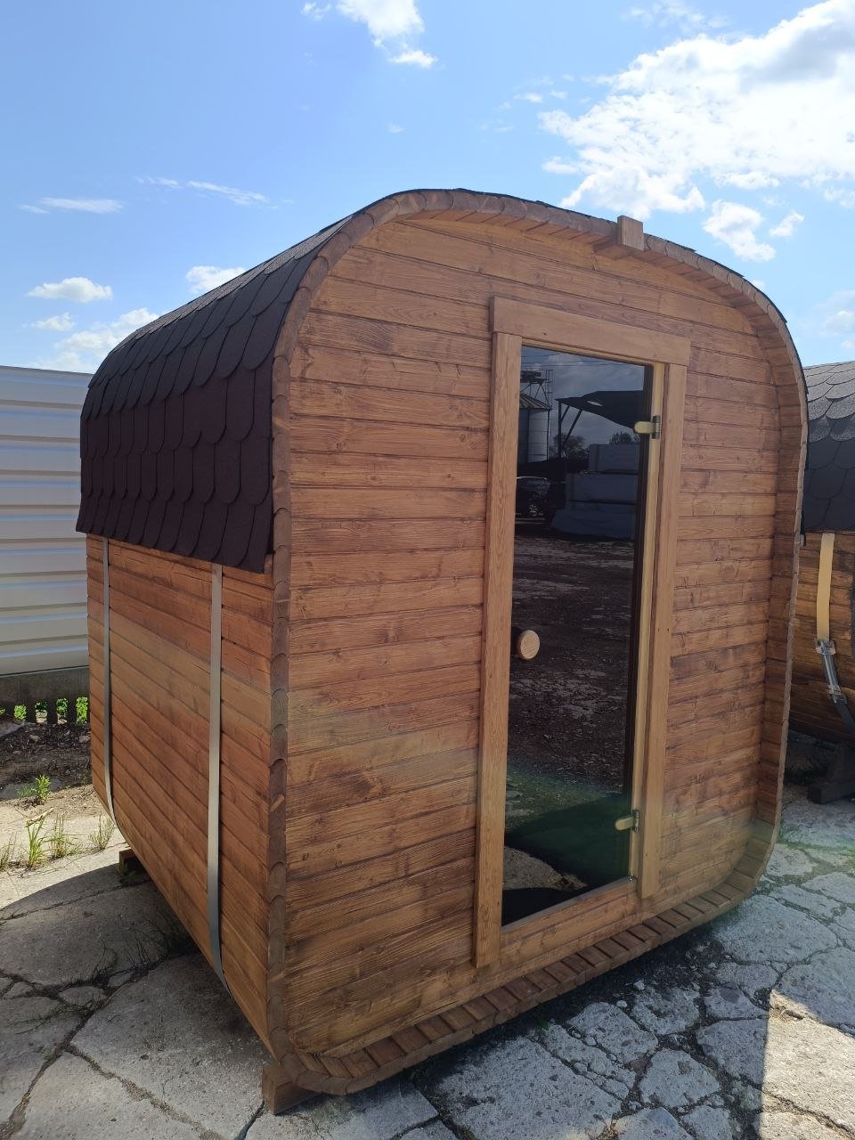 IVA SAUNA Quadro MINI 1.8 m – компактна квадратна външна дървена сауна