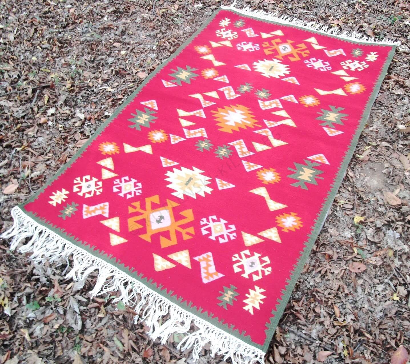 Котленски килими | Каталог с ръчно тъкани килими и пътеки