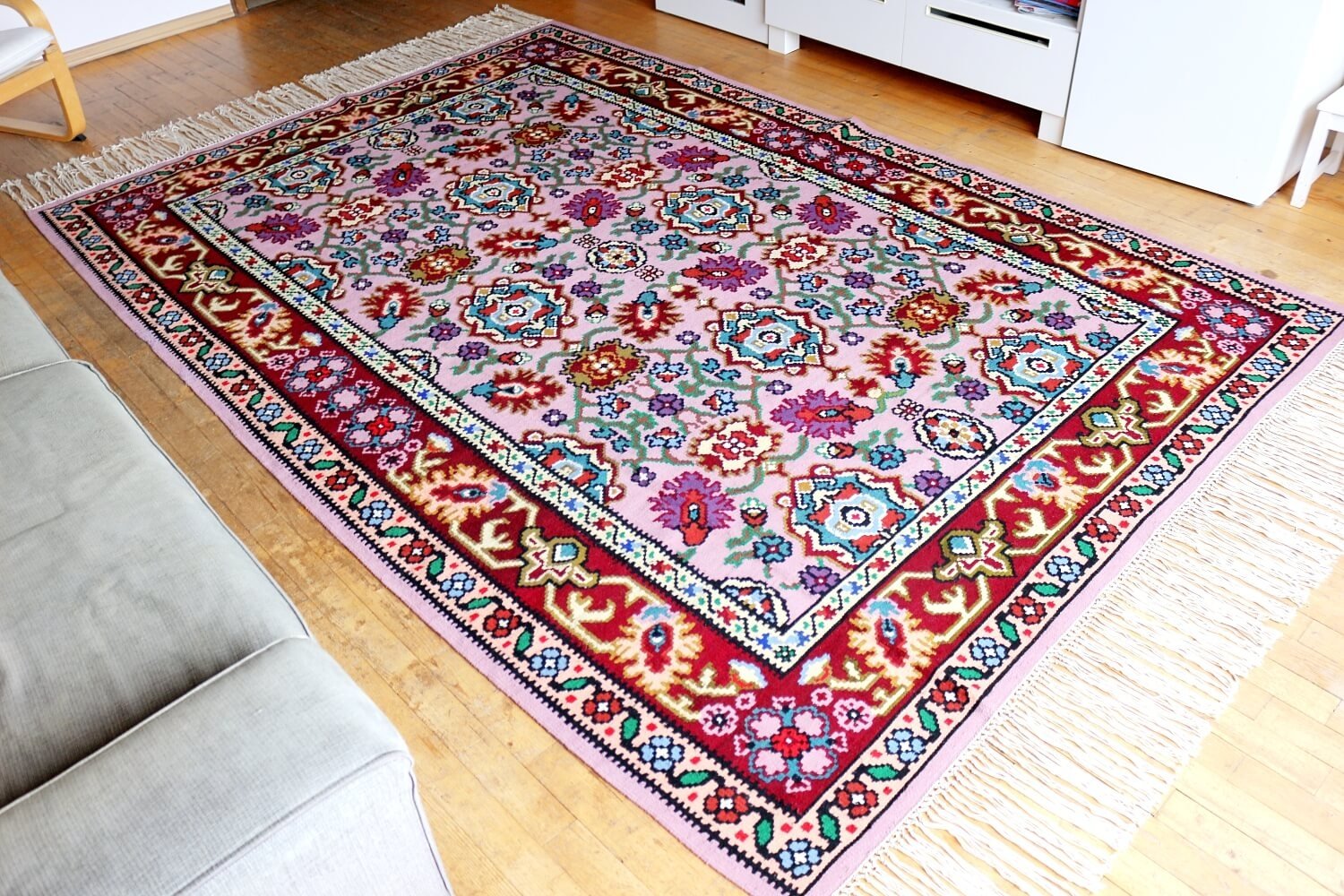 Котленски килими | Налични ръчно тъкани вълнени килими