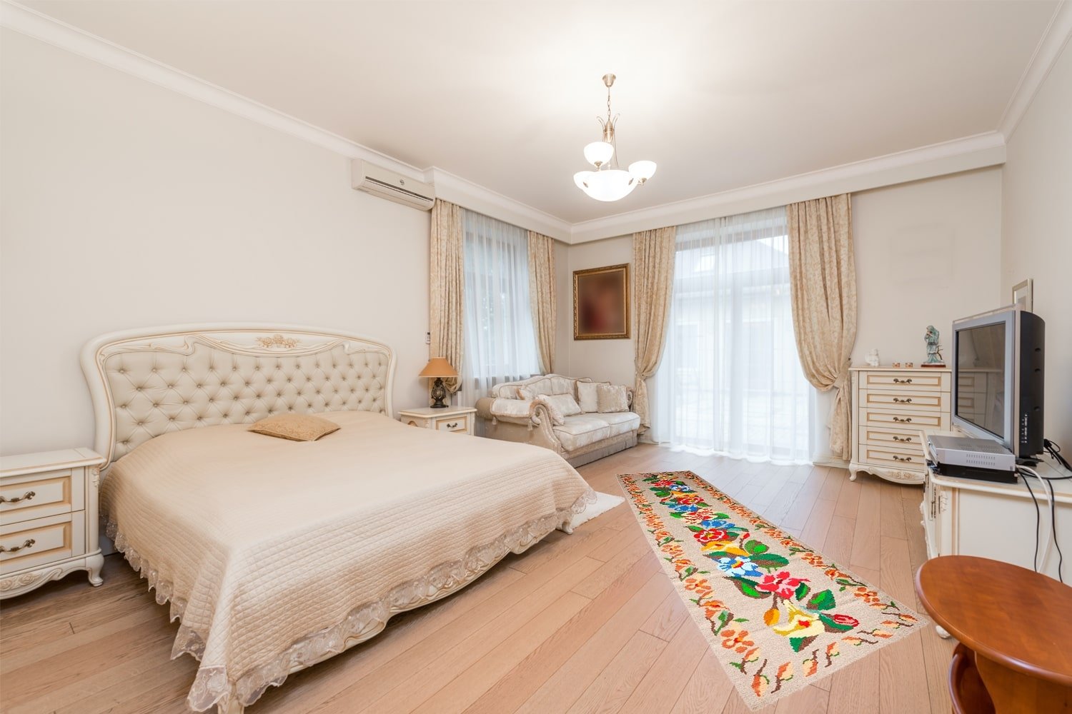 Котленски килими | Налични ръчно тъкани вълнени килими