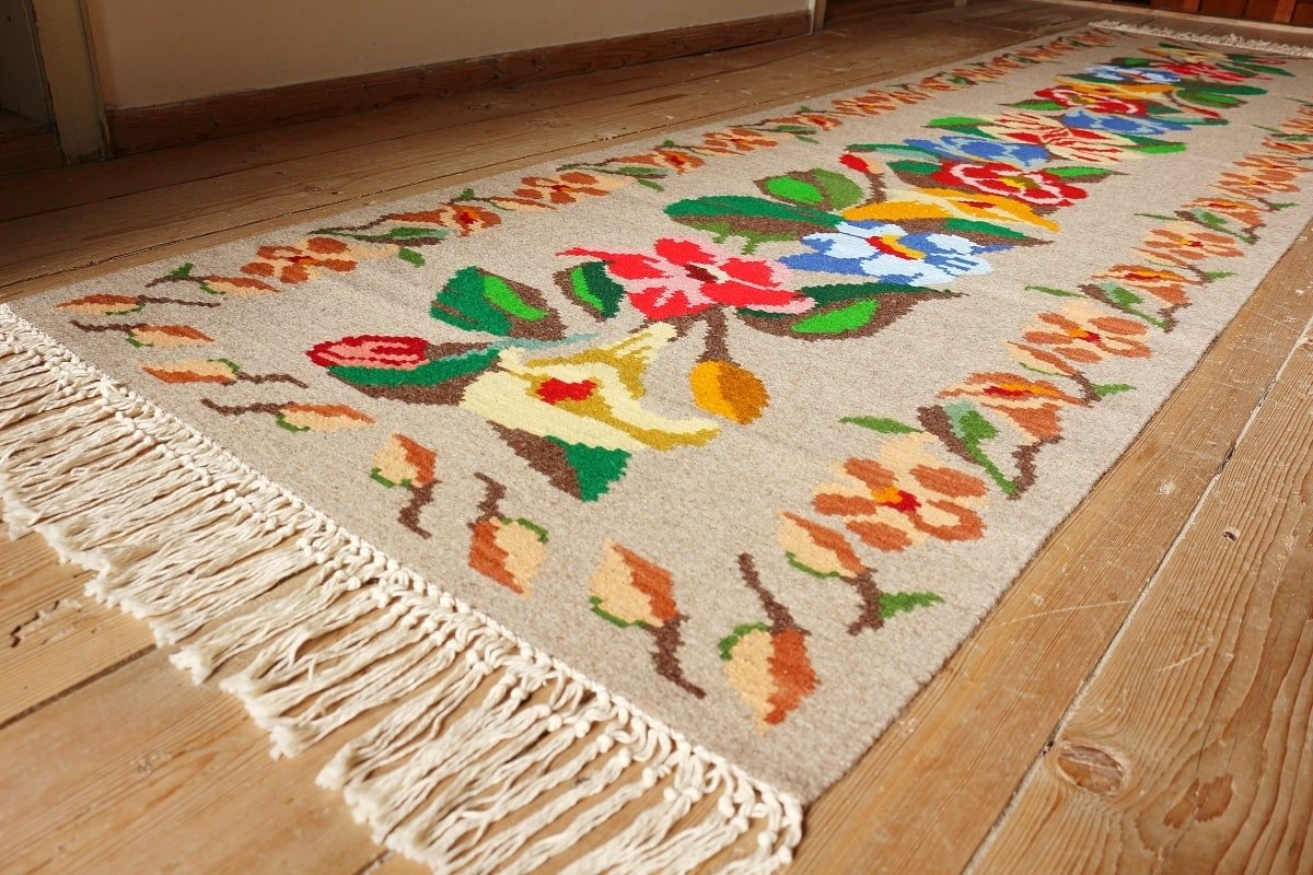 Котленски килими | Налични ръчно тъкани вълнени килими