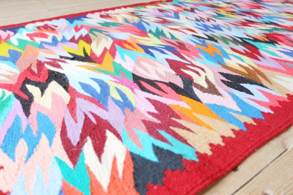 Котленски килими | Налични ръчно тъкани вълнени килими