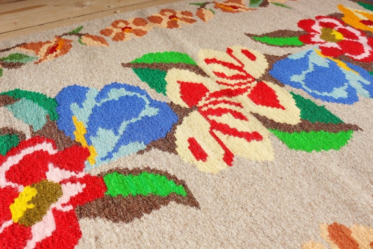 Котленски килими | Налични ръчно тъкани вълнени килими