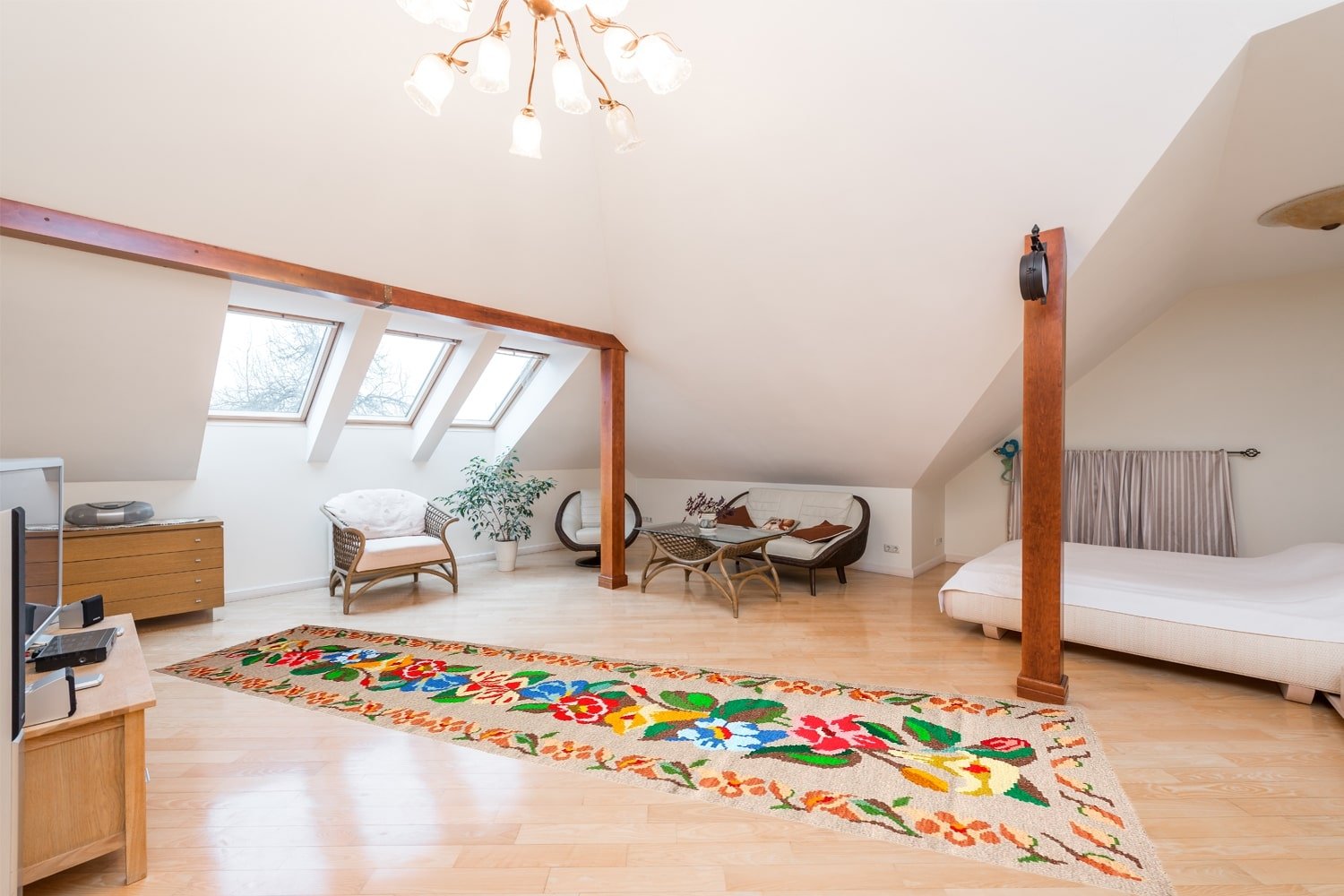 Котленски килими | Налични ръчно тъкани вълнени килими