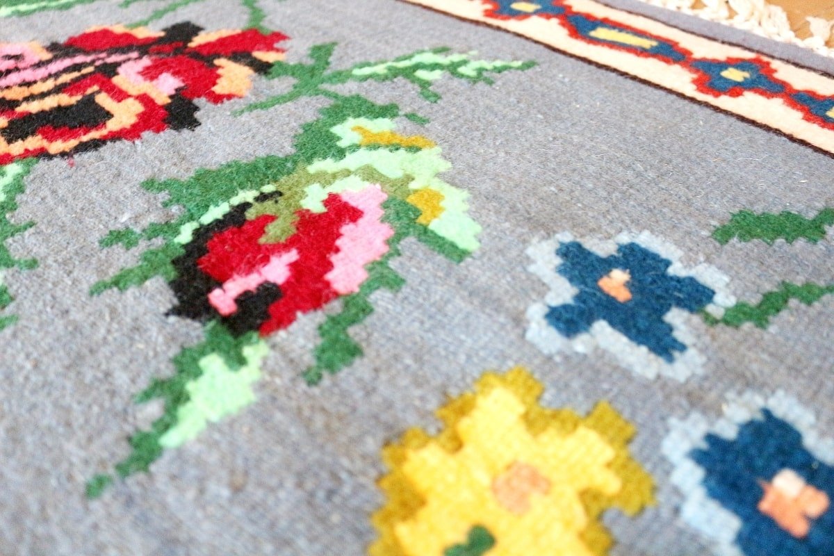 Котленски килими | Налични ръчно тъкани вълнени килими