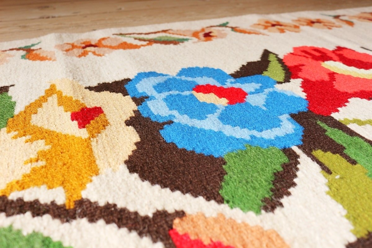 Котленски килими | Налични ръчно тъкани вълнени килими