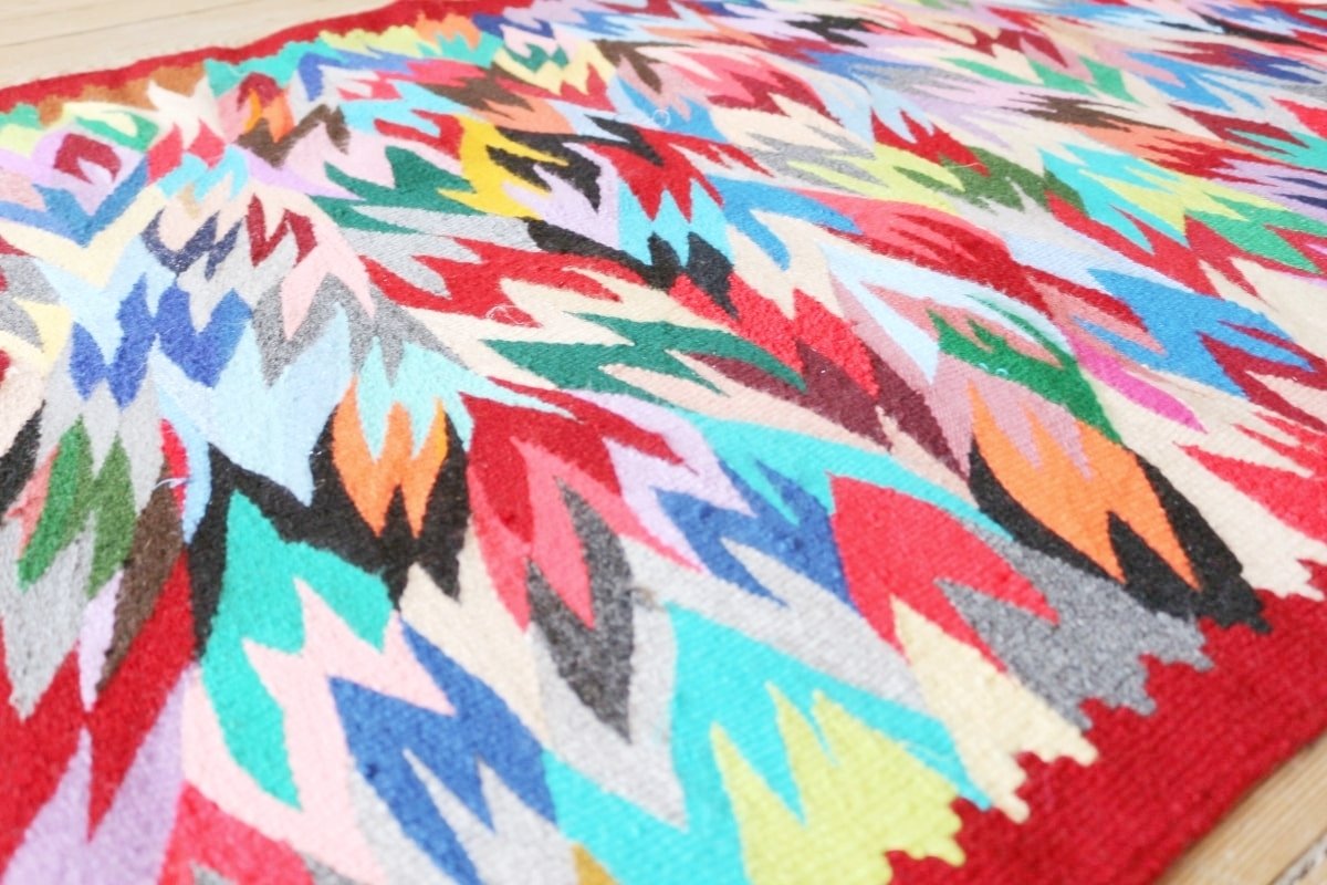 Котленски килими | Налични ръчно тъкани вълнени килими