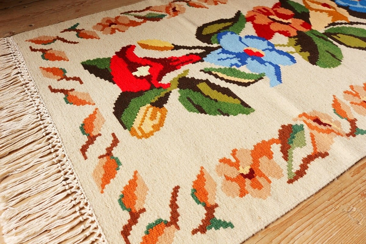 Котленски килими | Налични ръчно тъкани вълнени килими