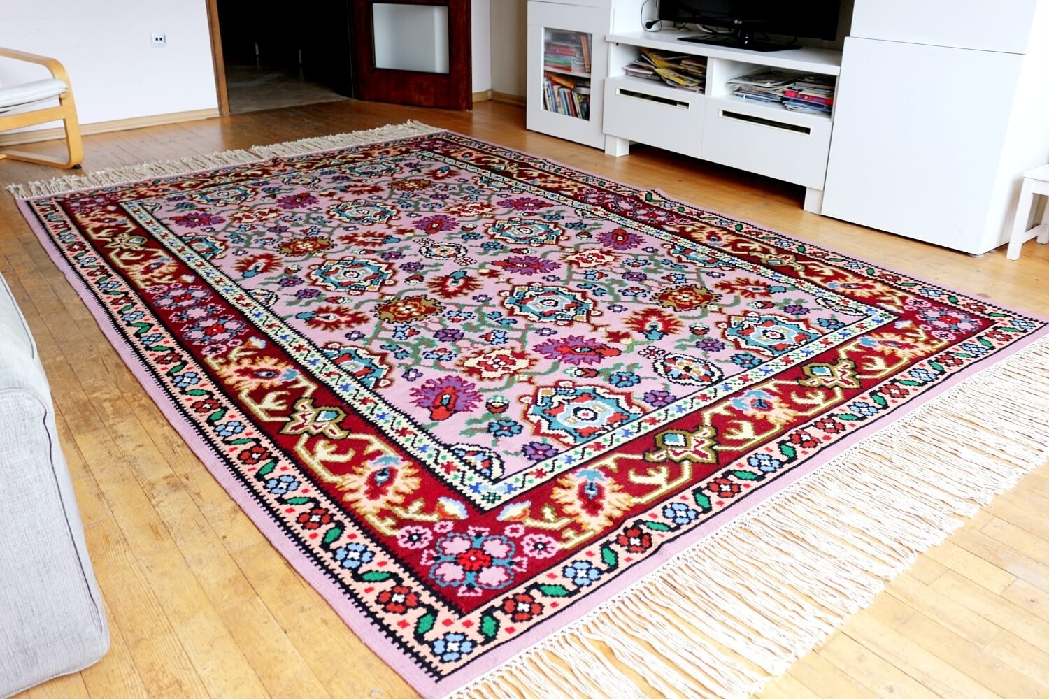 Котленски килими | Налични ръчно тъкани вълнени килими