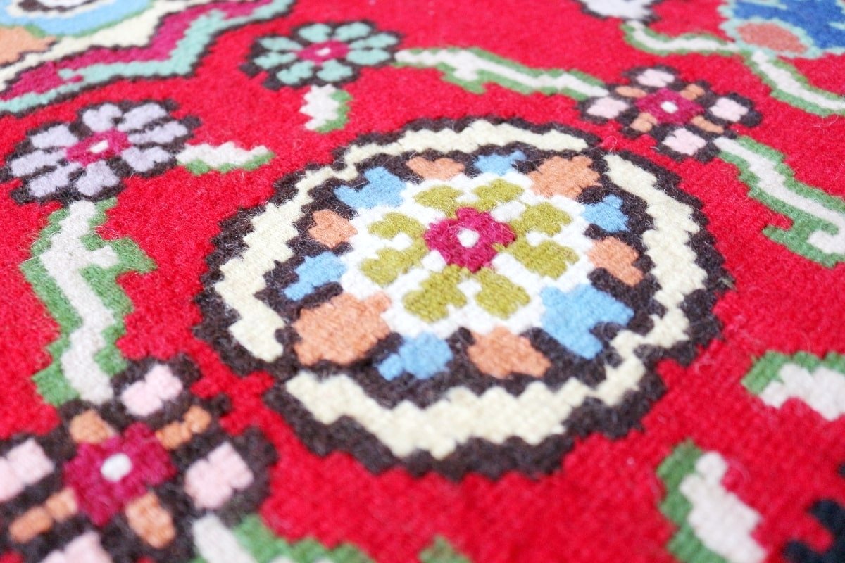 Котленски килими | Налични ръчно тъкани вълнени килими