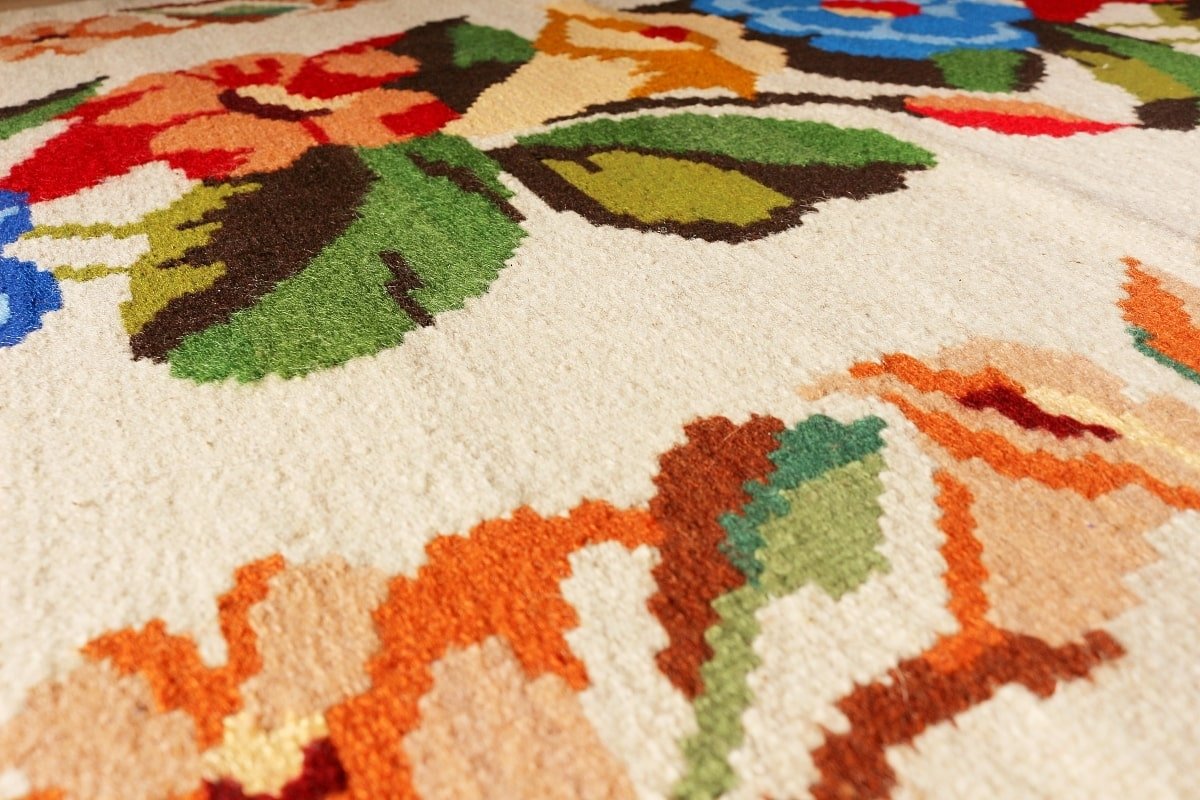 Котленски килими | Налични ръчно тъкани вълнени килими