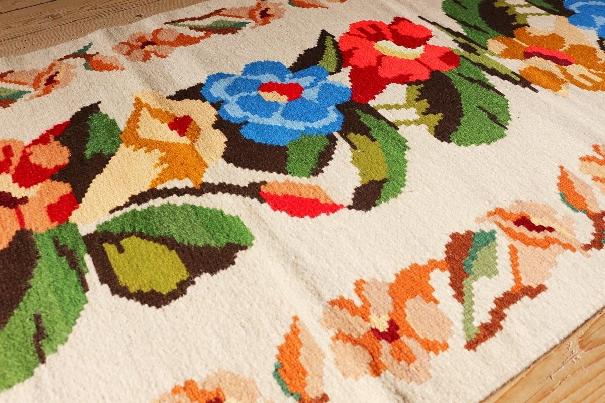 Котленски килими | Налични ръчно тъкани вълнени килими