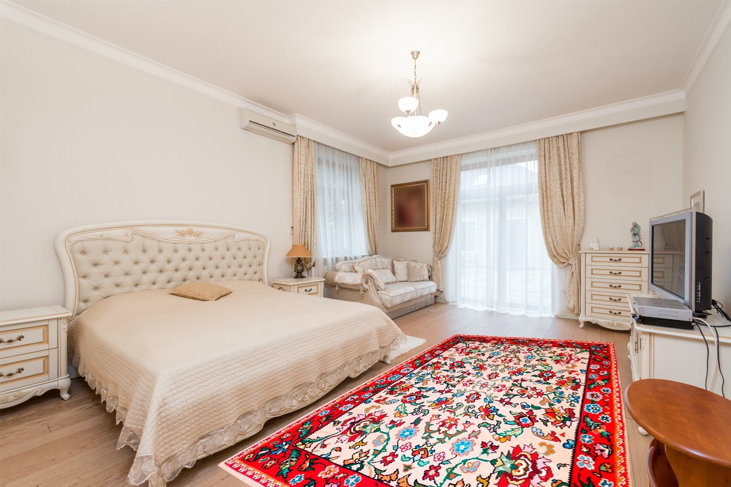 Котленски килими | Налични ръчно тъкани вълнени килими