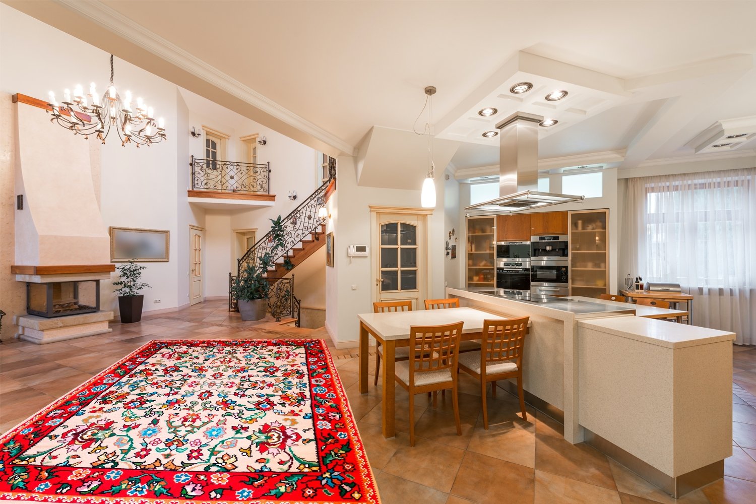 Котленски килими | Налични ръчно тъкани вълнени килими