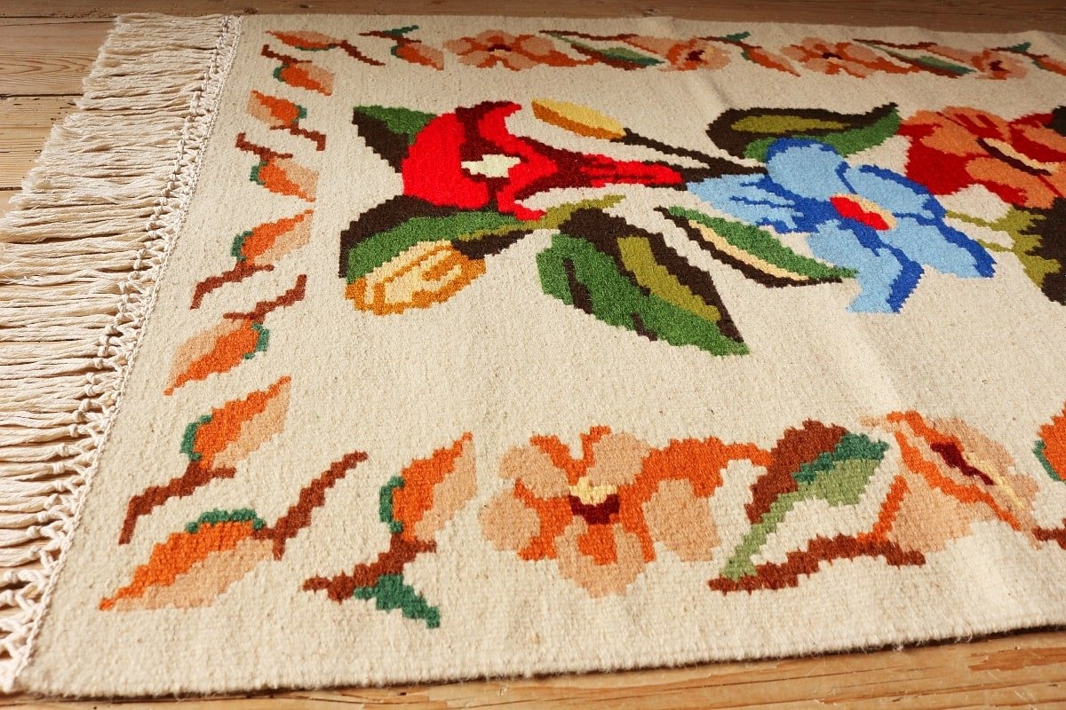 Котленски килими | Налични ръчно тъкани вълнени килими