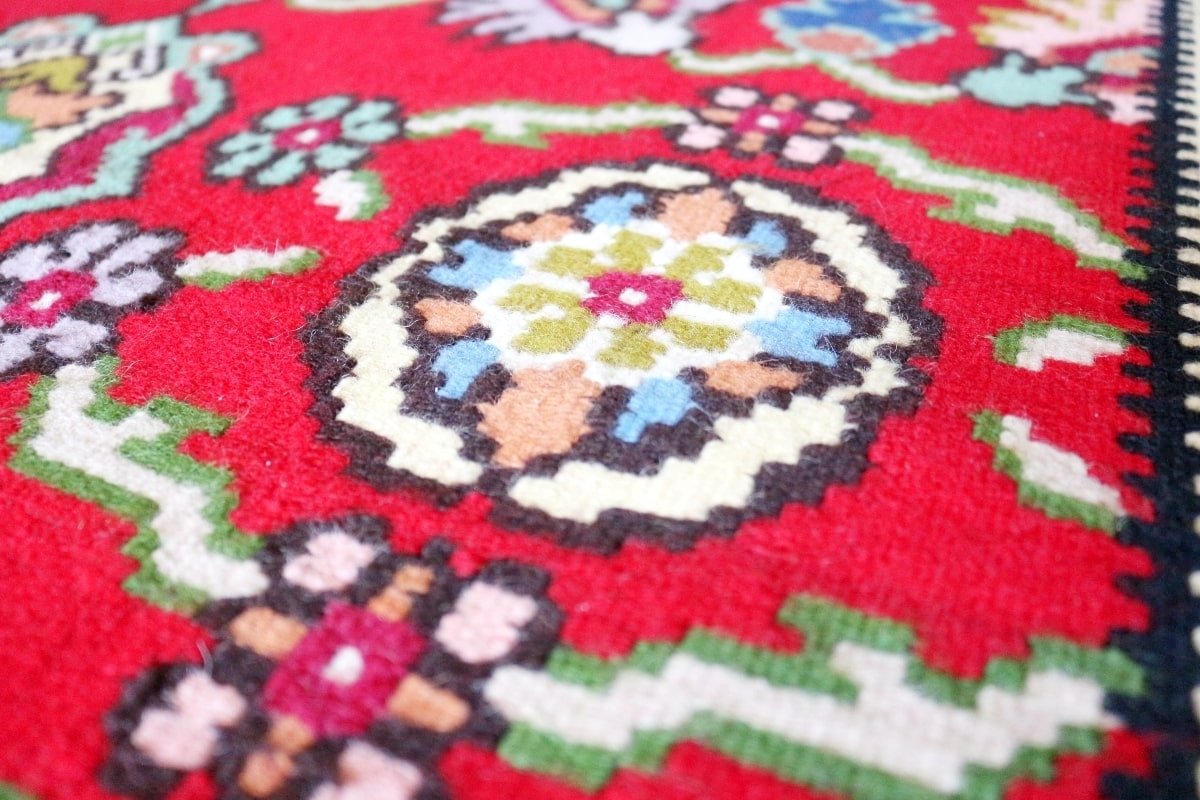 Котленски килими | Налични ръчно тъкани вълнени килими