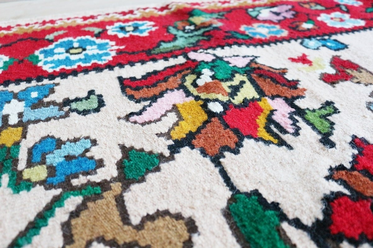 Котленски килими | Налични ръчно тъкани вълнени килими