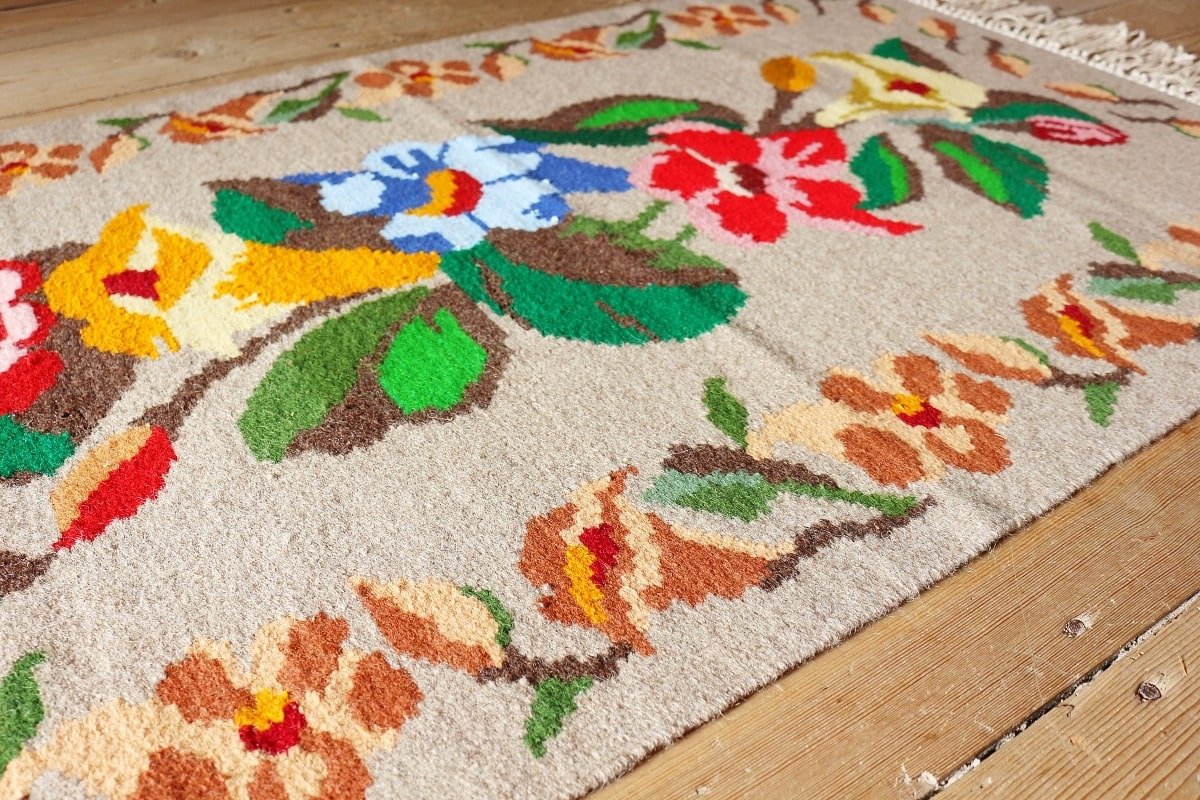 Котленски килими | Налични ръчно тъкани вълнени килими