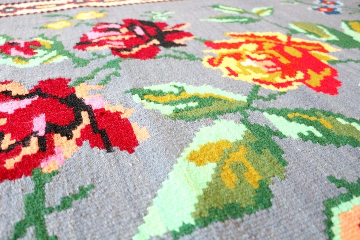 Котленски килими | Налични ръчно тъкани вълнени килими