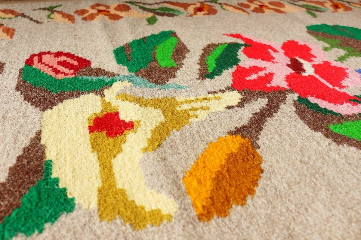 Котленски килими | Налични ръчно тъкани вълнени килими