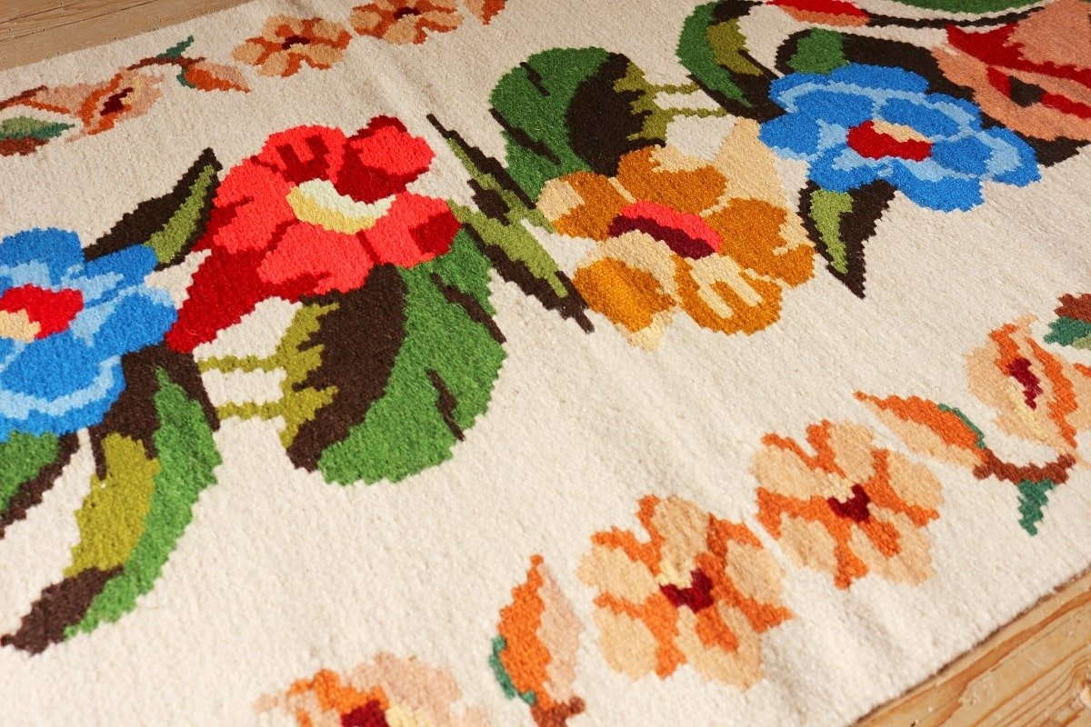 Котленски килими | Налични ръчно тъкани вълнени килими