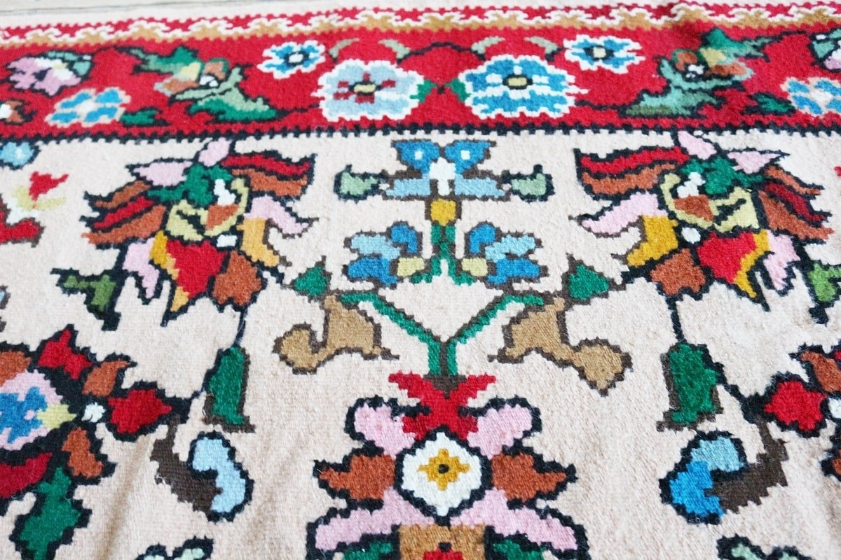 Котленски килими | Налични ръчно тъкани вълнени килими