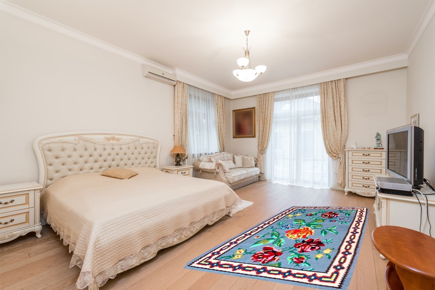 Котленски килими | Налични ръчно тъкани вълнени килими