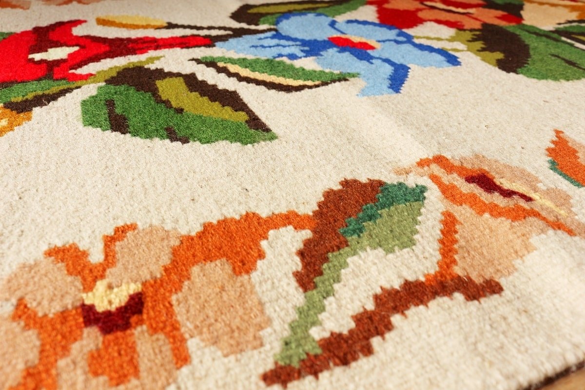 Котленски килими | Налични ръчно тъкани вълнени килими