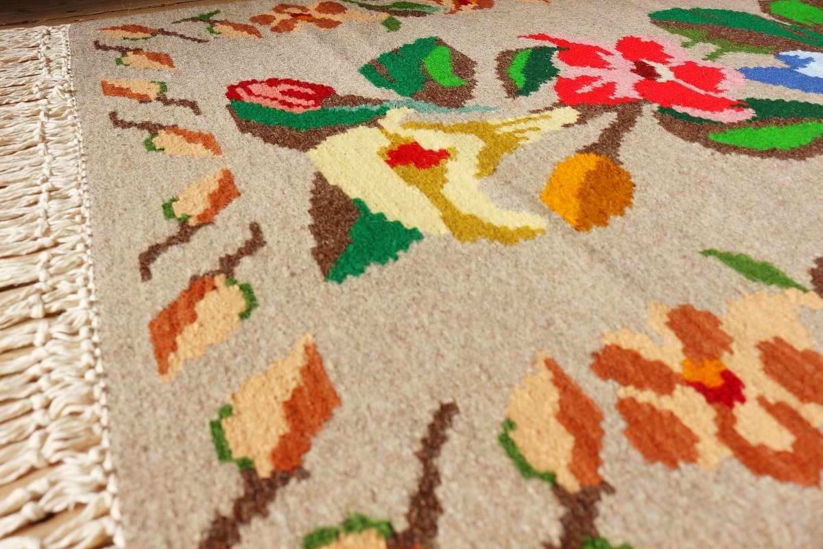 Котленски килими | Налични ръчно тъкани вълнени килими