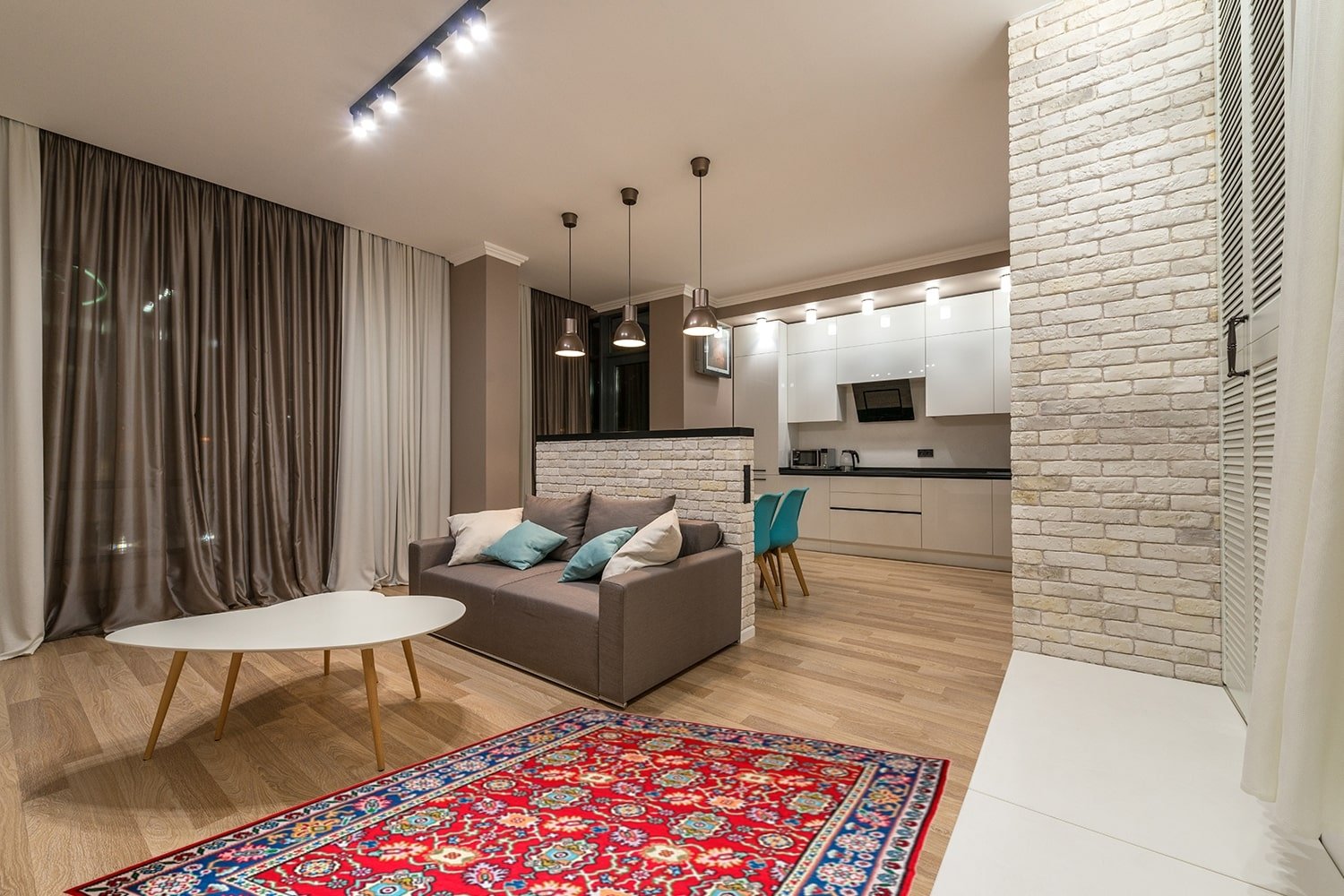 Котленски килими | Налични ръчно тъкани вълнени килими