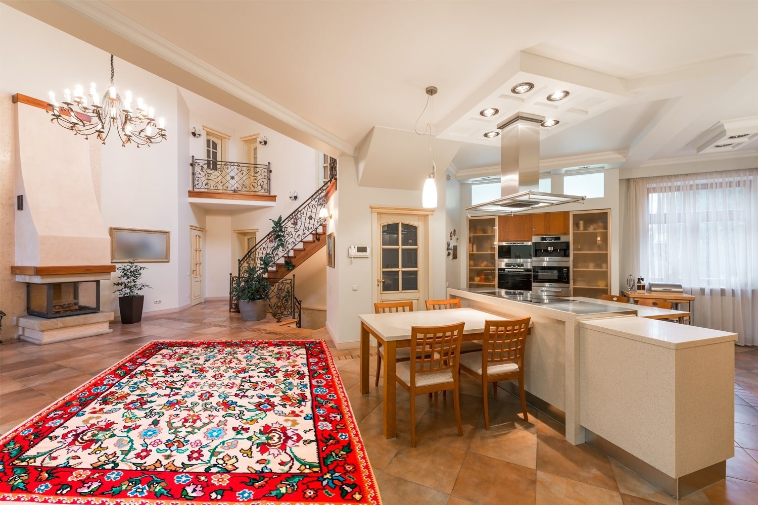 Котленски килими | Налични ръчно тъкани вълнени килими