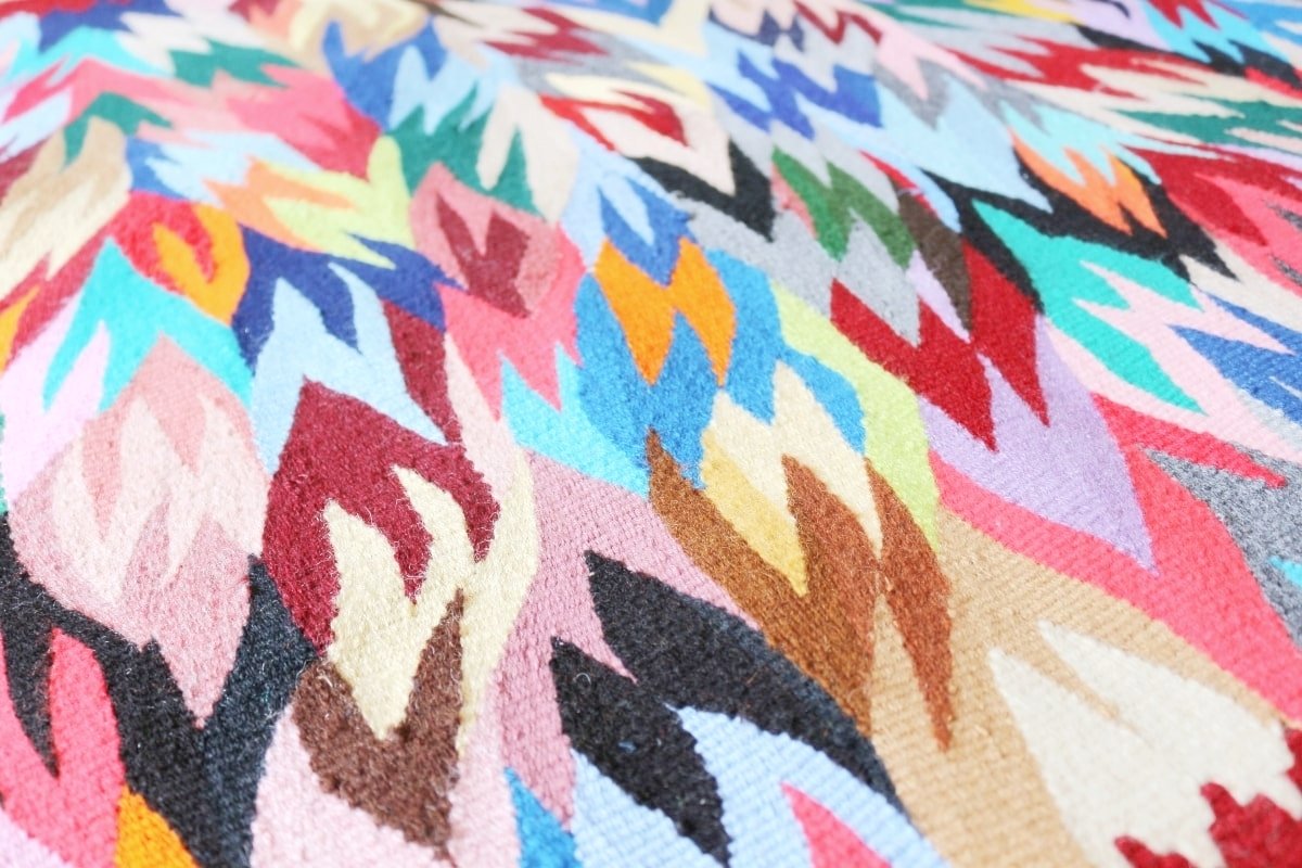 Котленски килими | Налични ръчно тъкани вълнени килими