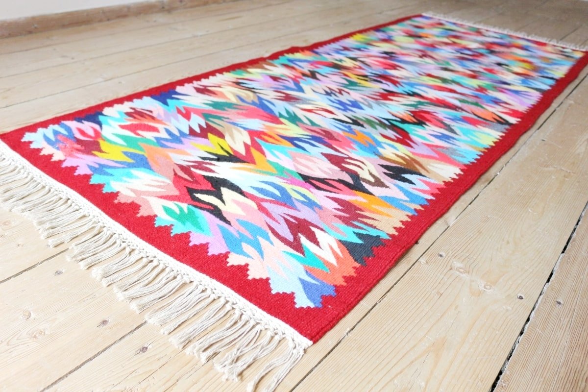 Котленски килими | Налични ръчно тъкани вълнени килими